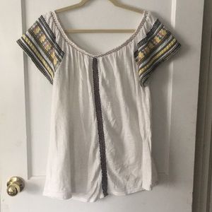 ⭐️Lucky Brand Embroidered Off the Shoulder Top